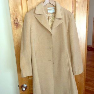 Larry Levine Vintage Wool Camel Coat,  Fully Lined Size: 12